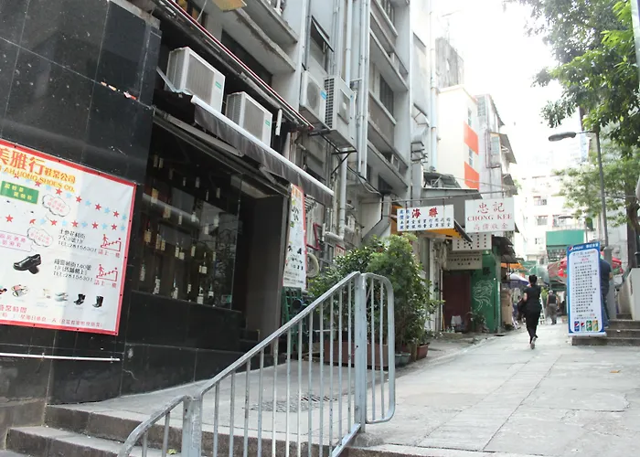 Mingle At The Eden Hotel Hong Kong